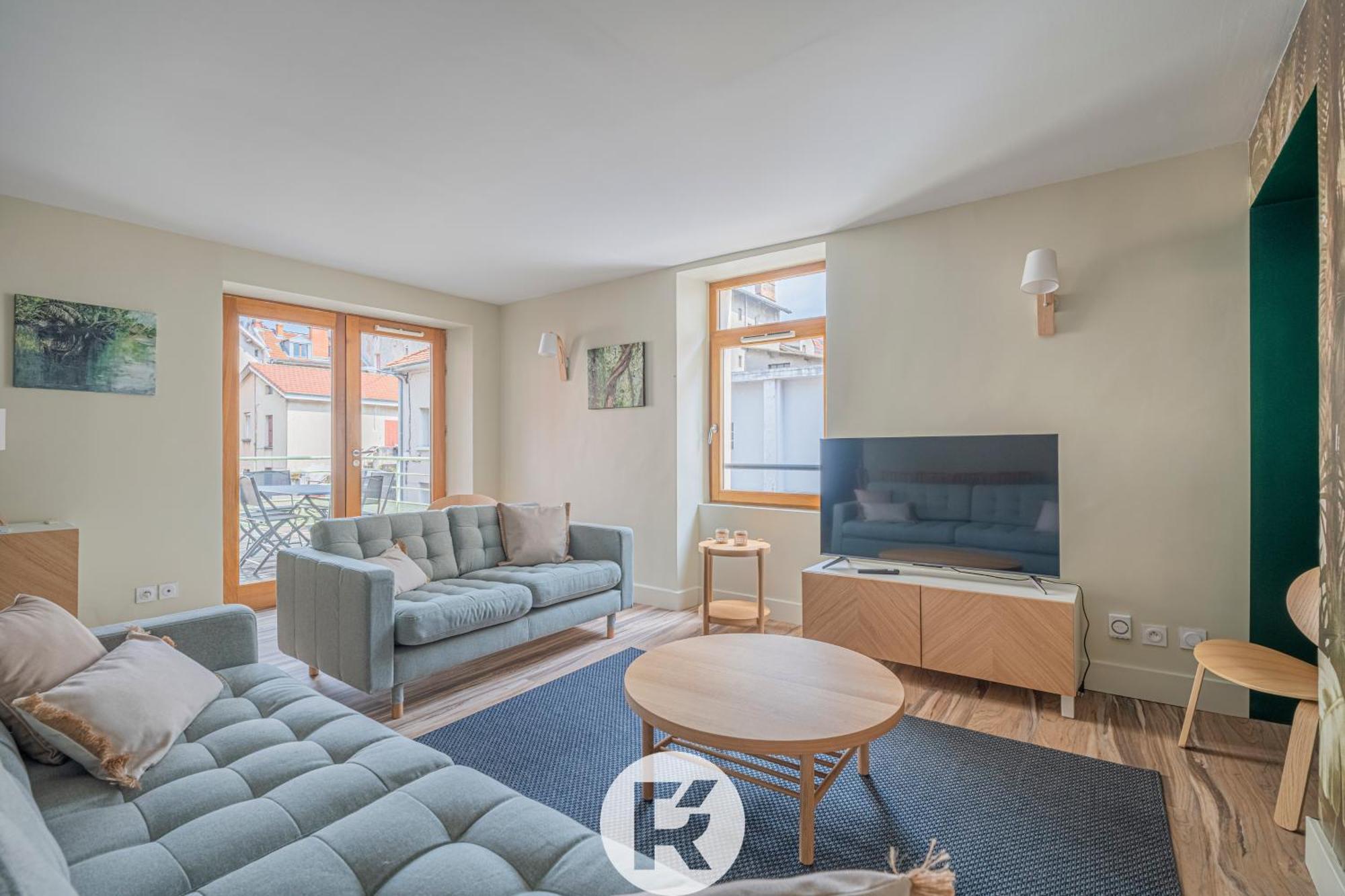 Apartment 4