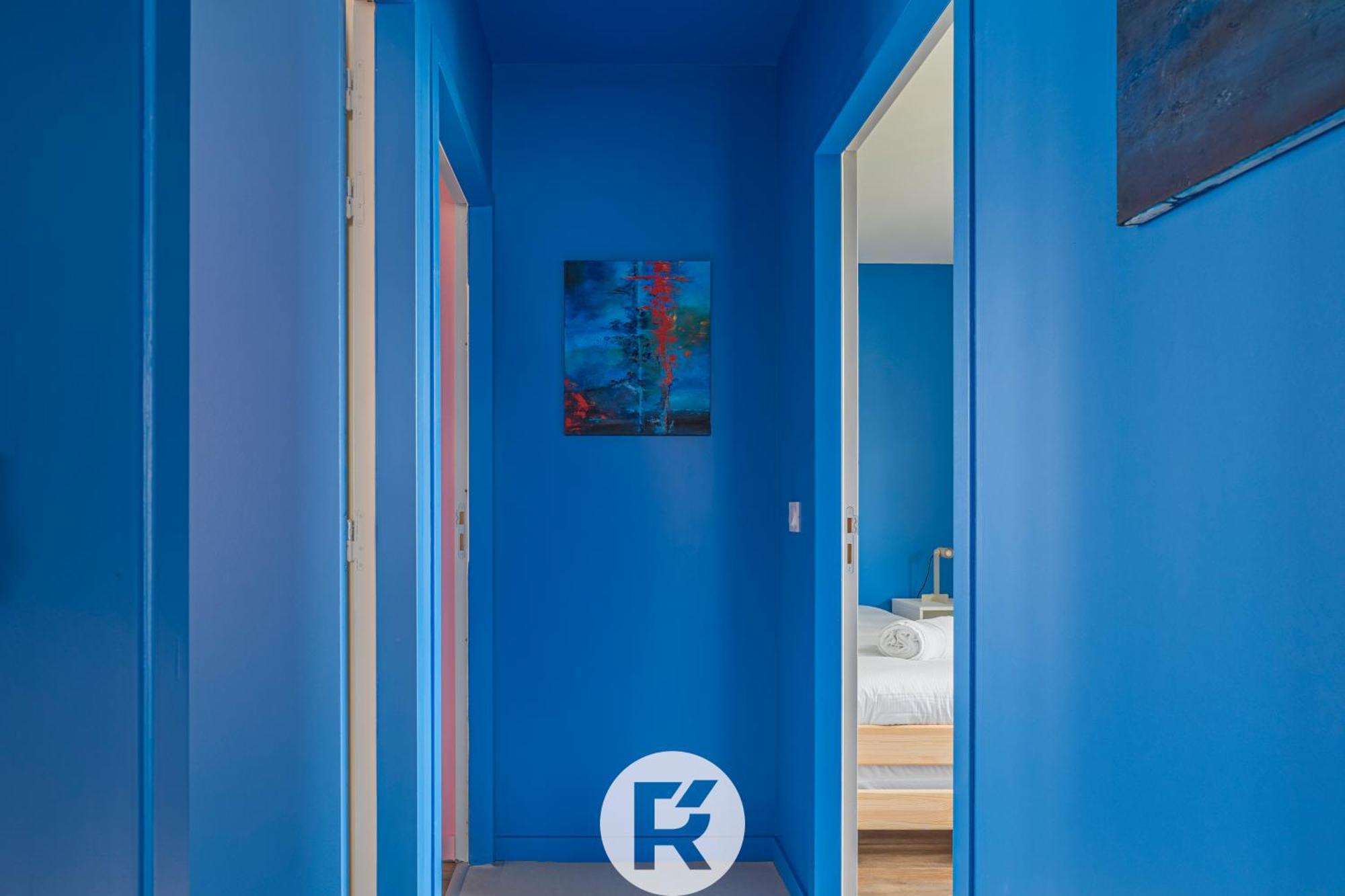 Apartment 4 *